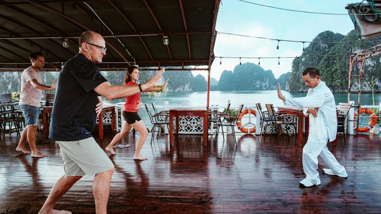 Отель Renea Cruises Halong Халонг Экстерьер фото