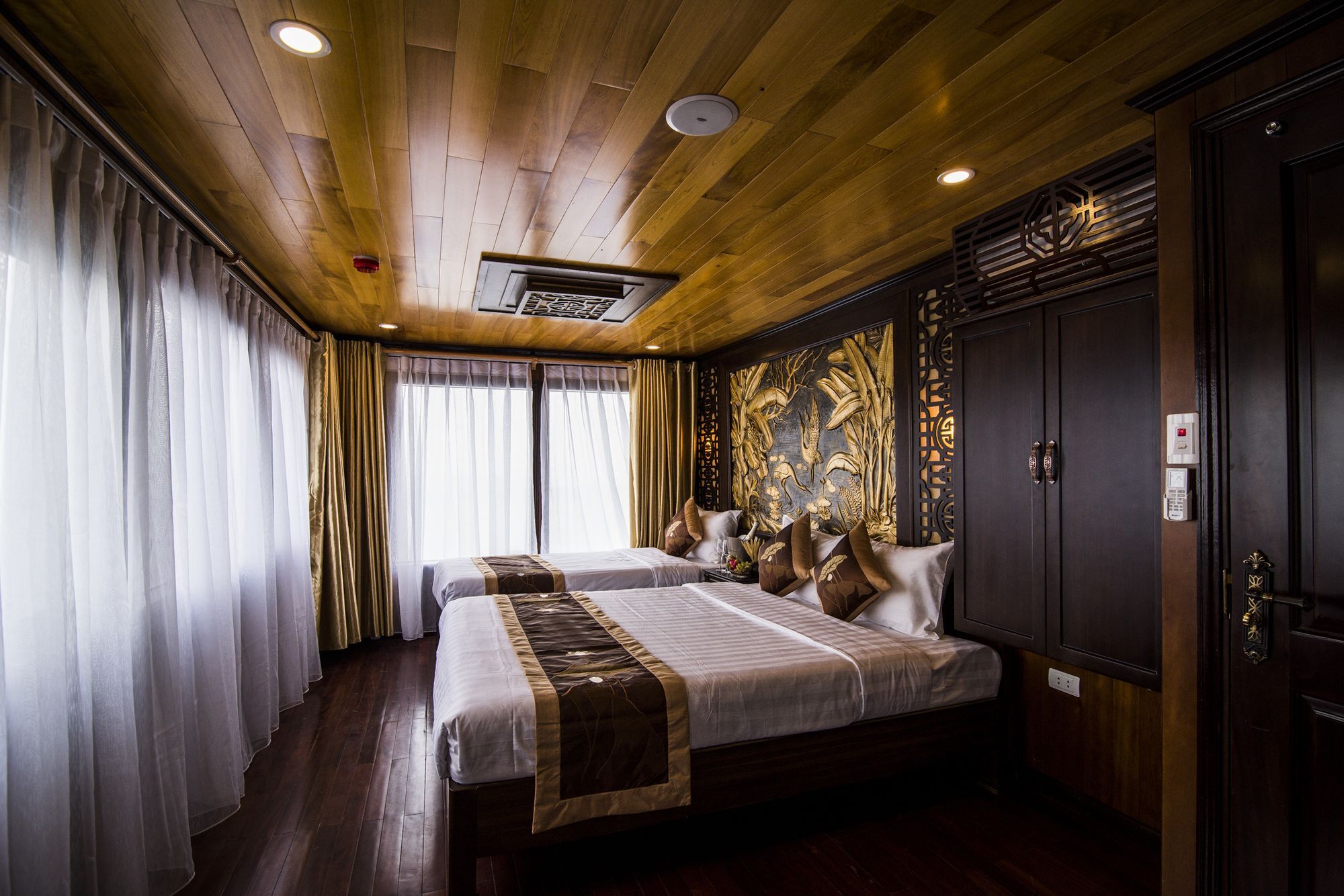 Отель Renea Cruises Halong Халонг Экстерьер фото